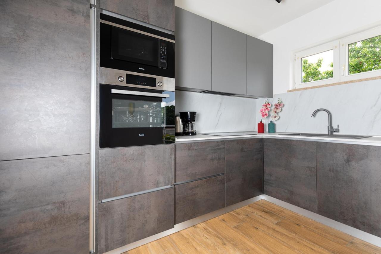 Apartment Dolly Completely Renovated 2023 Rovinj Eksteriør billede